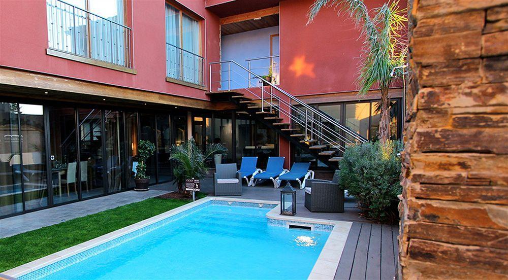 Hotel La Placa Garriguella Dış mekan fotoğraf
