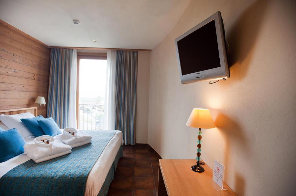 Hotel La Placa Garriguella Oda fotoğraf