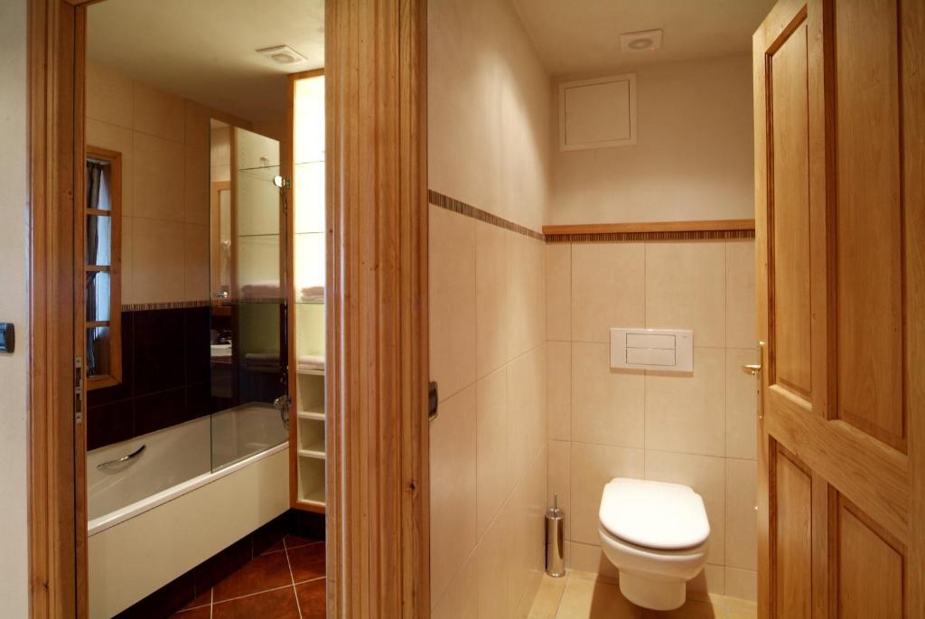 Hotel La Placa Garriguella Dış mekan fotoğraf